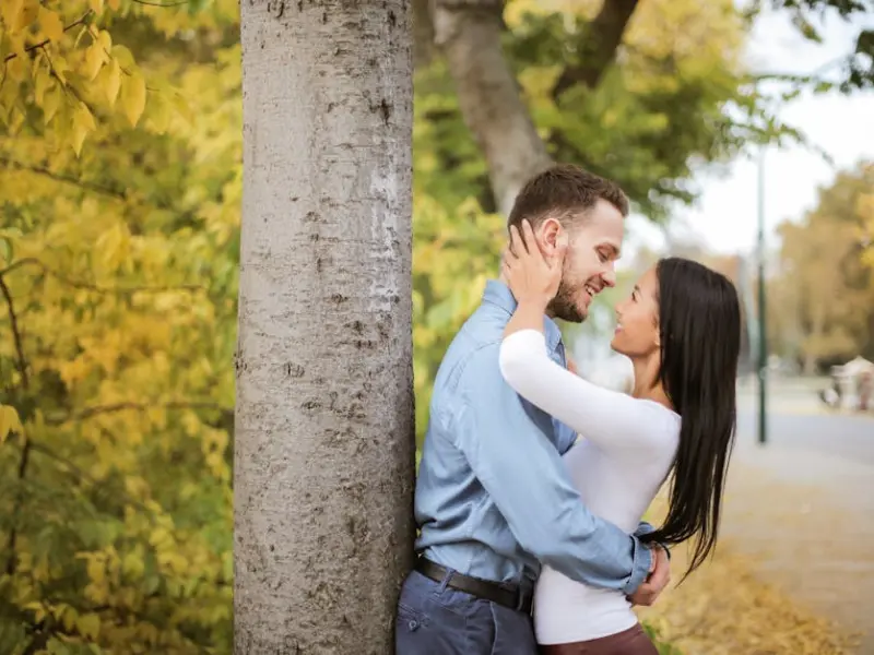 男人彻底爱上你，会有这八种表现