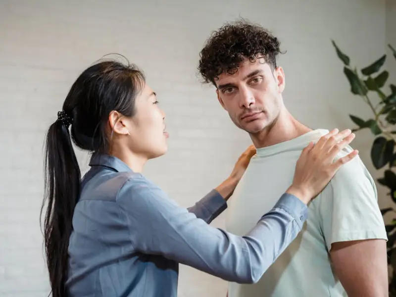 男人在这些事情上跟你较真，说明不想跟你在一起了，别不懂