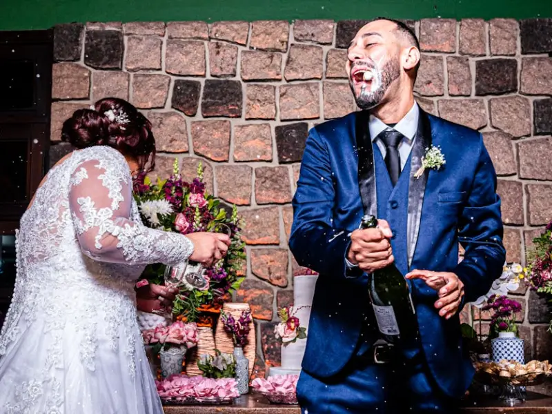 被第三者插足婚姻，该怎么对付第三者