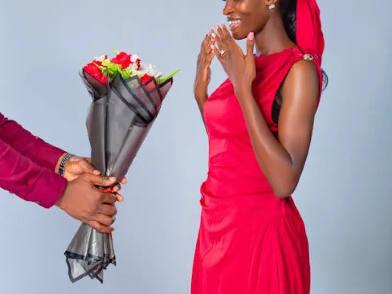 女人愿意把身上的这3样“宝贝”给你，说明她爱你很深！