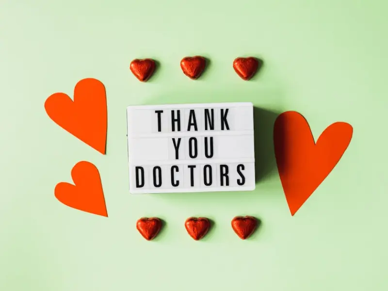 女人对你如果有这五种表现，那么证明她爱上你了！