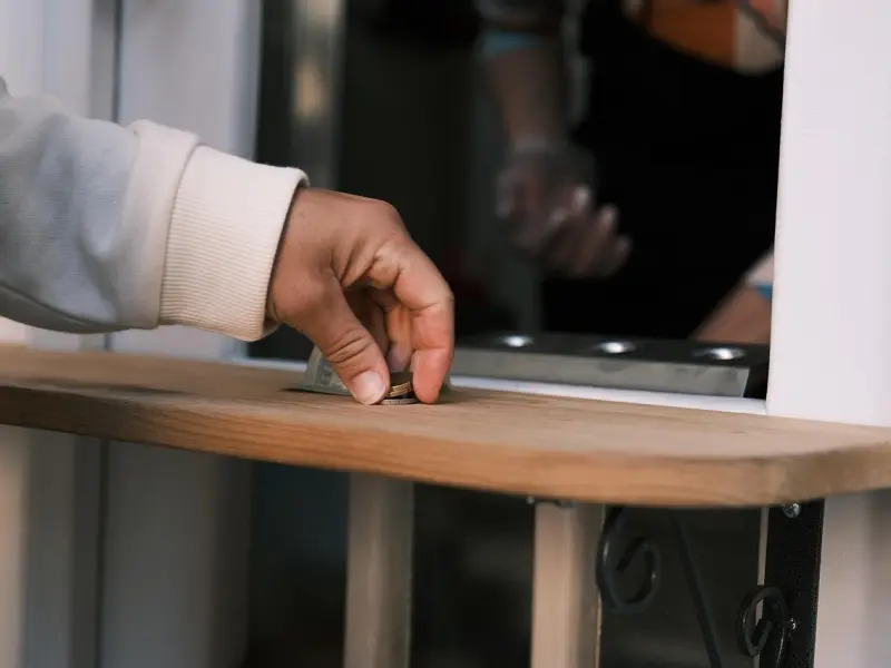 女人如果想让一个男人对你“上瘾”，学会这几招他就“戒不掉”了