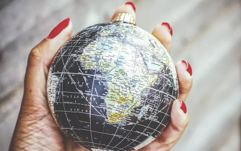 分手后他问你这个问题就说明心里还有你