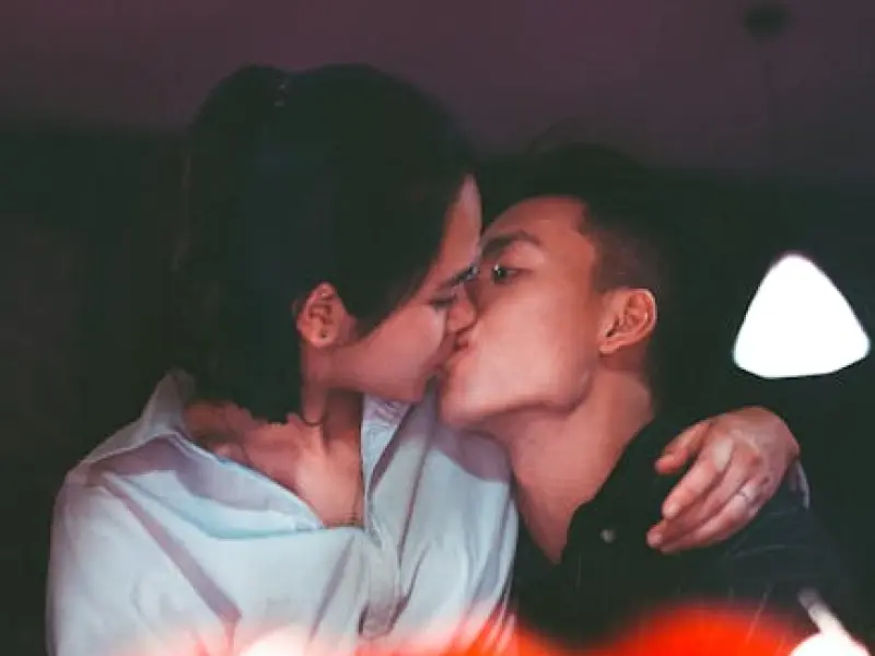 没亲过你这四个地方，就不要说他爱你