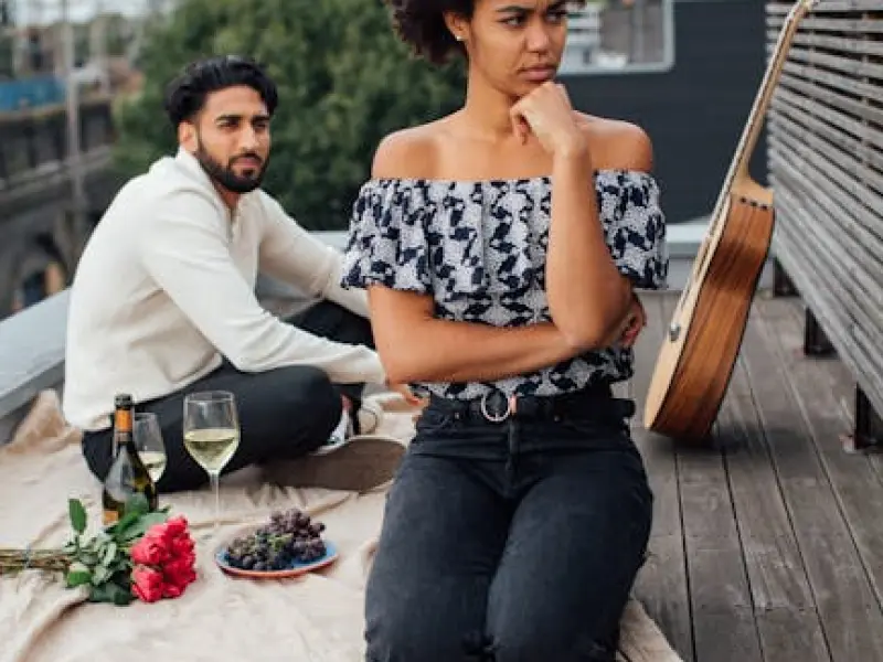 他要真的爱我会舍得答应分手吗？  |  隔壁老王