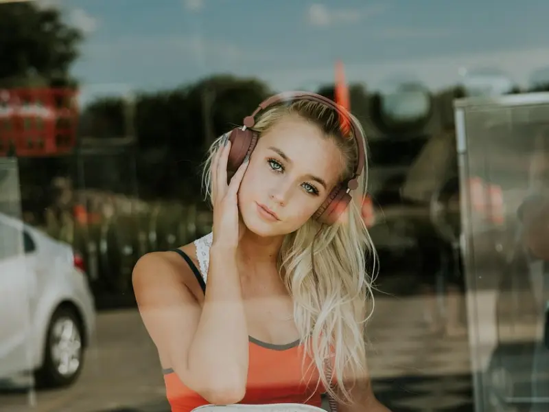 相爱的人却无法结为夫妻，还有必要联系吗？听三个女人的心里话