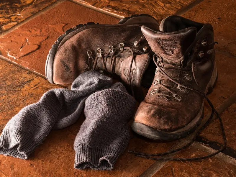 身边女人有这5种表现，说明对你动情了，最后一类羞红了脸