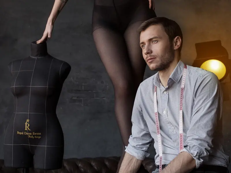 若两个人都有家庭，又彼此深爱对方，这样做才最聪明