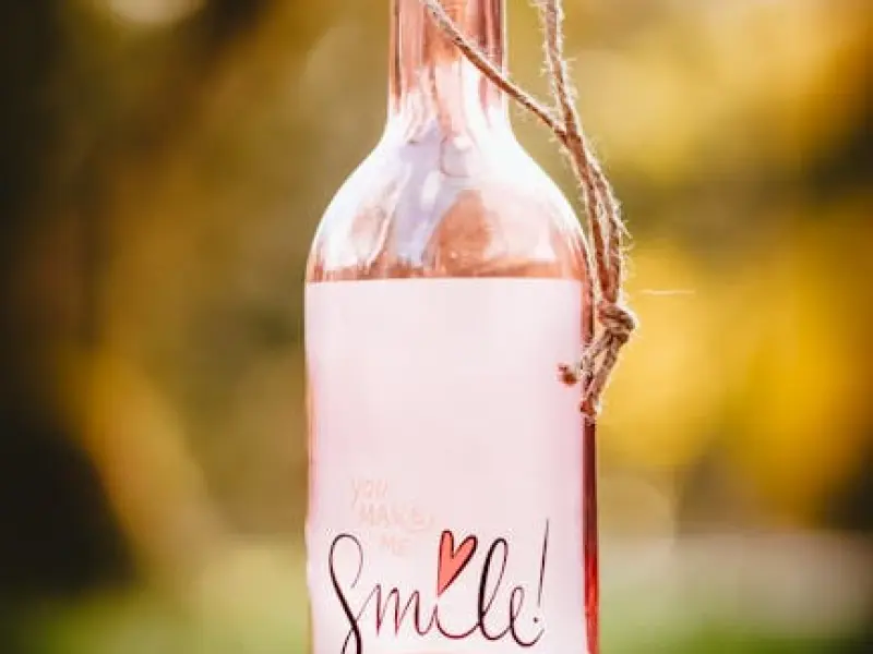 “你继续做这些只会让我更反感”