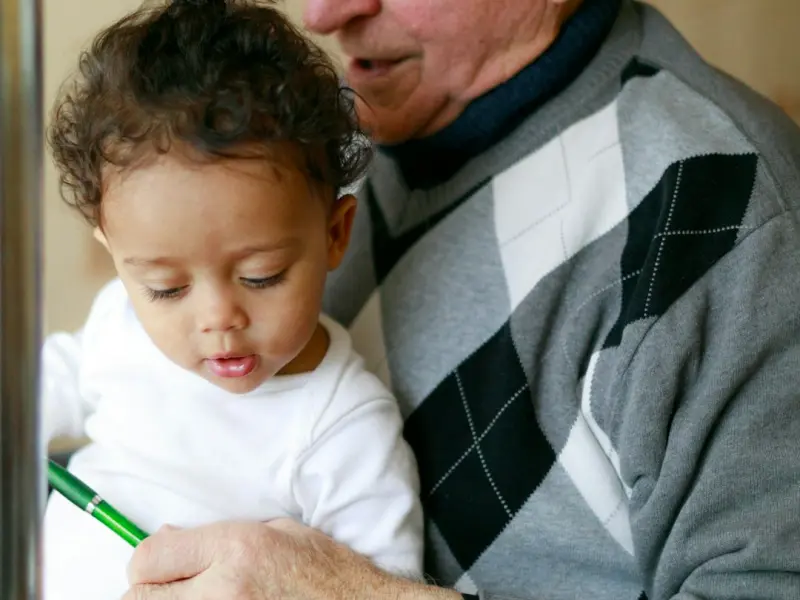 和刚认识的女生聊天不会找话题，会被女生拉黑