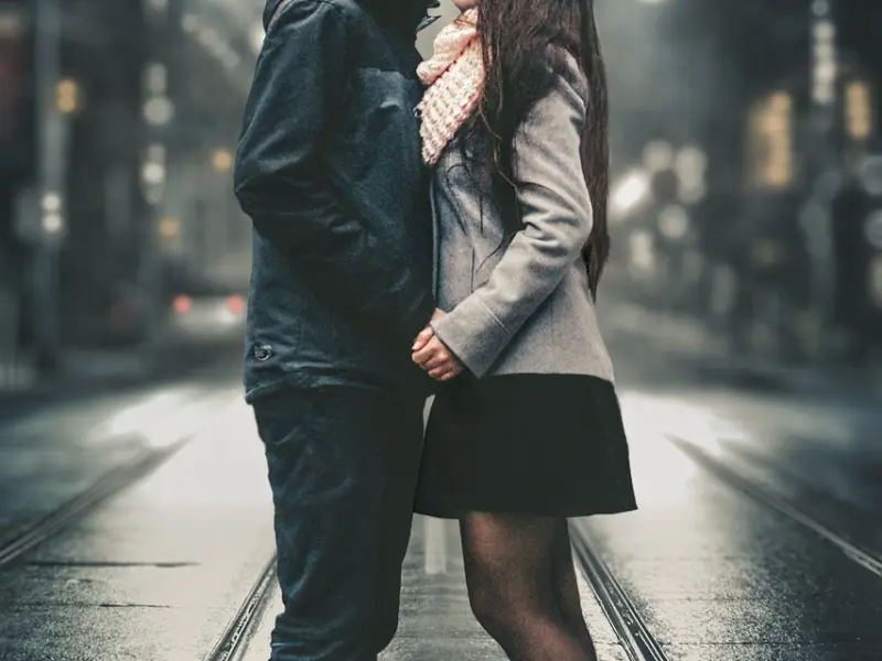 爱上有妇之夫，情感咨询师教你如何处理这种关系！