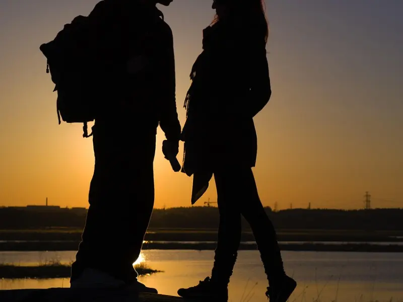 爱上了不该爱的人，只能尽力做好这3件事