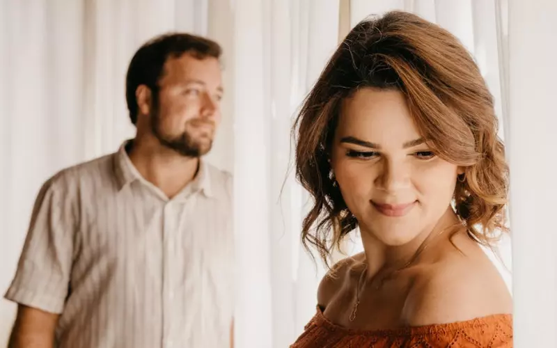 发现丈夫出轨了，怎么才能更好地挽回老公？有效的挽救婚姻技巧