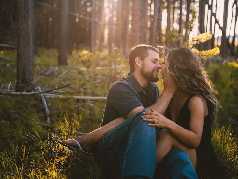 有钱，才有兄弟，没钱，谁认识你老几！