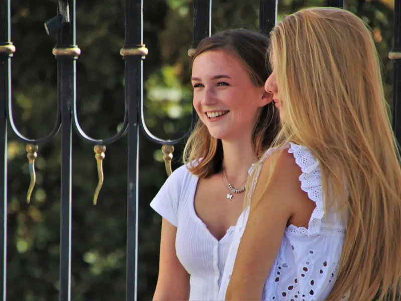 看一个女人的这5个地方，就能知道她现在过的不好