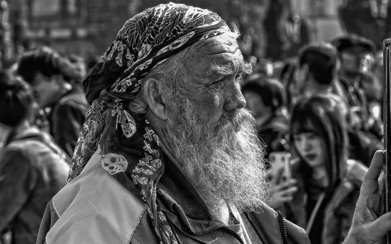 遇到有这3个特点的男人赶紧嫁了吧，他值得你相伴一生，相守到老