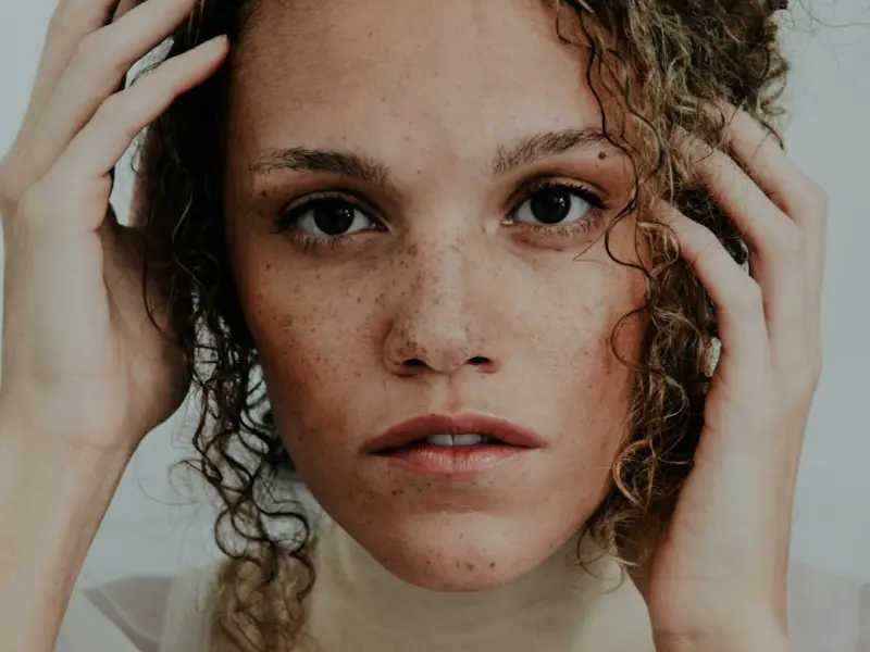 想要挽回爱情一定不能暴露需求感，学会这样吊着对方，他定会后悔想要来挽回你