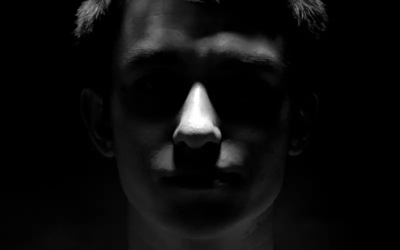 想要挽回爱情，为什么不尝试从普通朋友再去发展关系