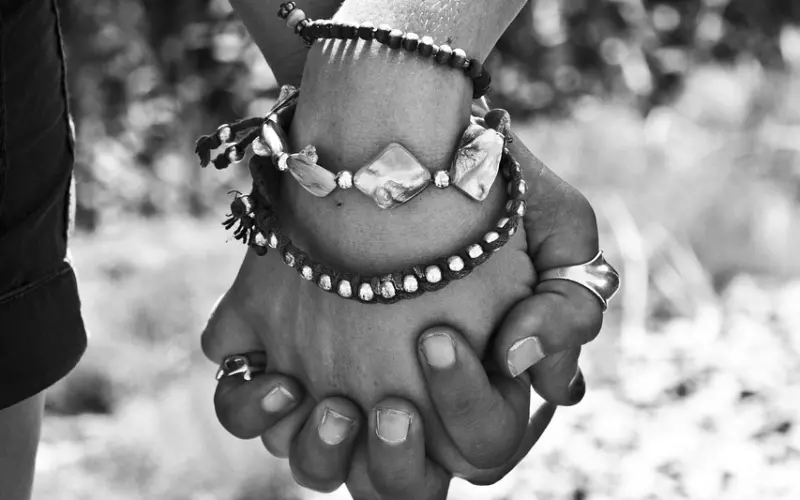 分手后前男友这样发朋友圈 说明他还爱着你!