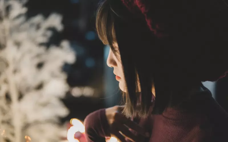 晚上关灯后老公有这4个“动作”，说明他爱你入骨，女人要珍惜！