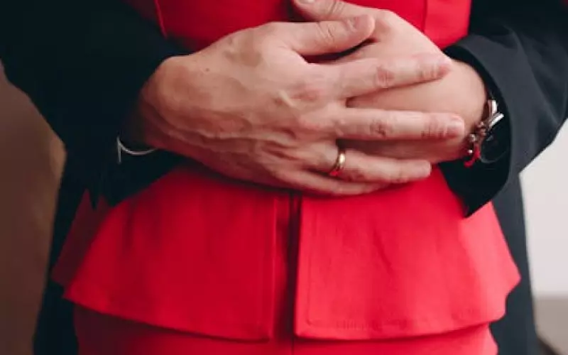 婚姻遭遇婚外情，挽回丈夫的你要怎么做