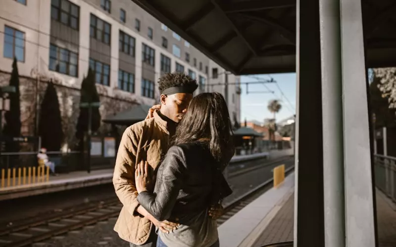 和男友异地恋我觉得他不关心我怎么办