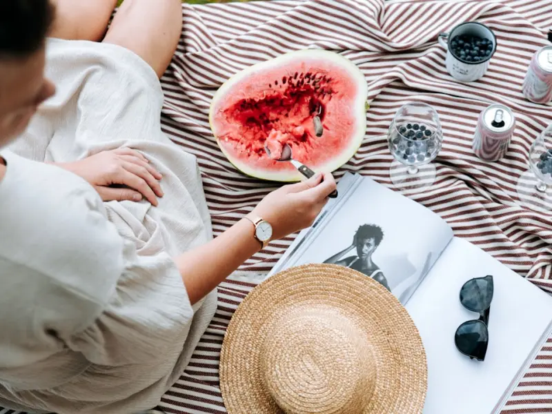 我不玩心眼，请你让一让