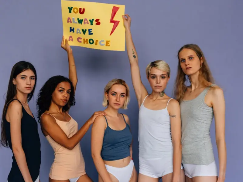 不正经的女人，常常有这四个表现，根本错不了！