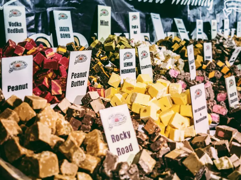 在一段感情中，女人对你动了真心，才会做这样的“傻事”