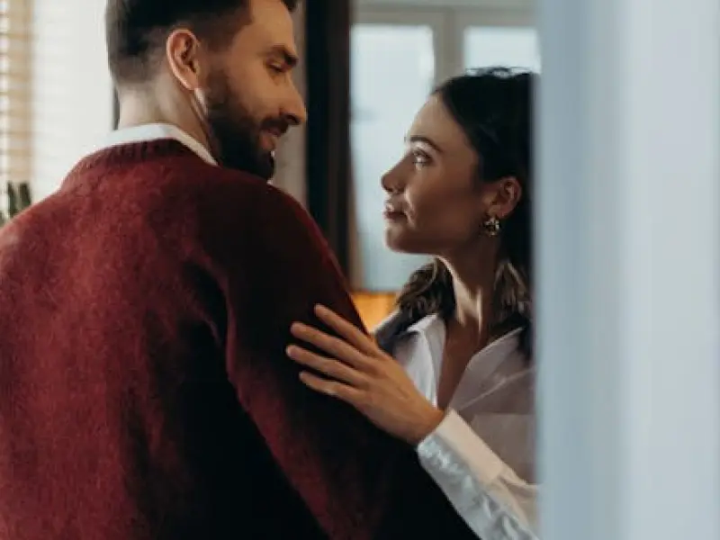 感情里，男人对你是真心的还是“另有所图”，看这几个细节就够了