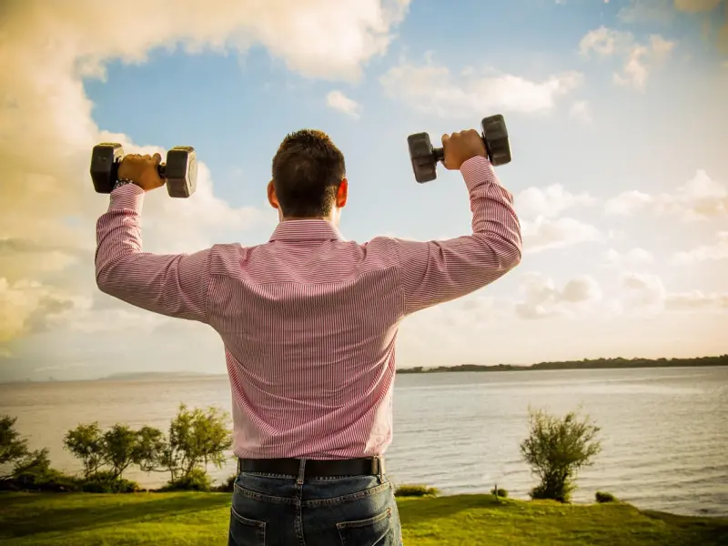挽回女友其实什么都不用做，只要你会玩朋友圈