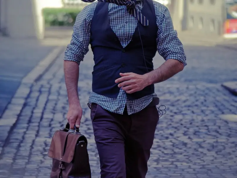 异性交往，女人一旦给你这些信号，摆明想要把自己交给你了！