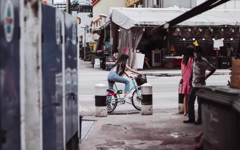 在生活中，为什么有些女性一定要管男人的钱？