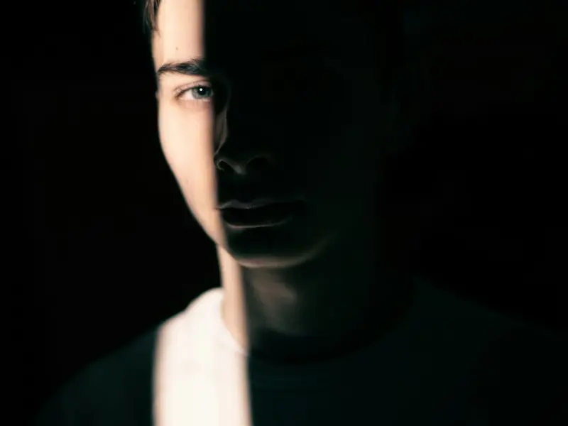 婚姻里仰仗自己家庭条件好点而对待另一方就.......