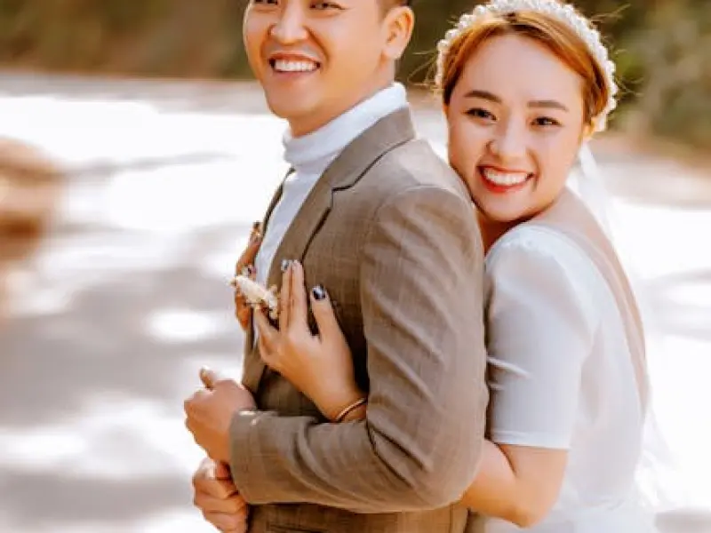 在婚姻中，完美的夫妻相处是在爱人的怀里孤独