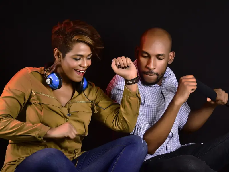 夫妻生活，女人床上这三个“动作”，会让男人非常享受