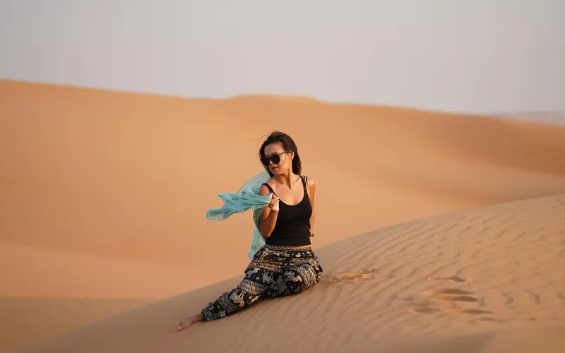 感情中，关系的变淡，多半是从……