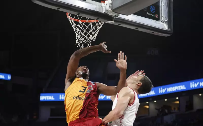 追求或挽回过程中，要乘风破浪，勇往直前