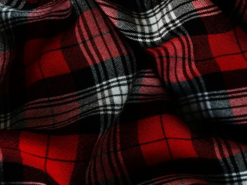 在挽回过程中，如何通过微信聊天，让对方对你重燃爱火呢？需要注意些什么呢？