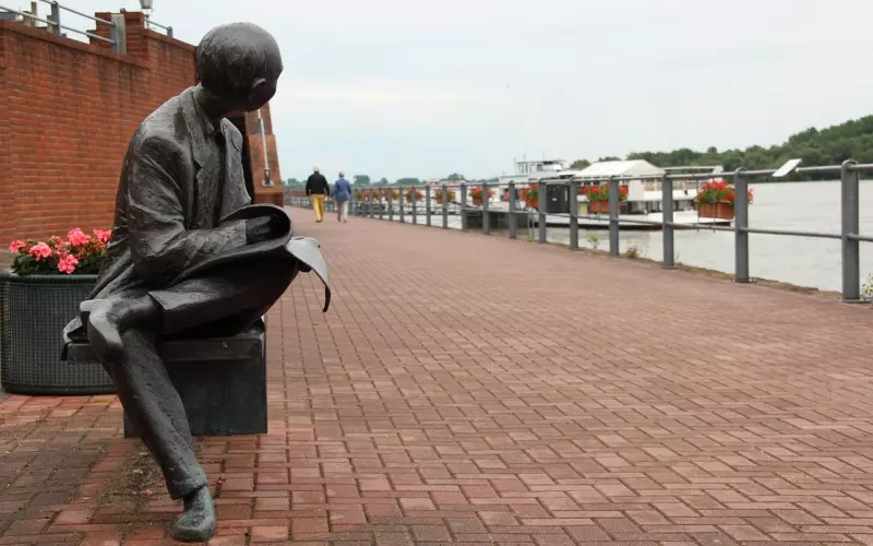 男人对前女友的照顾值得包容吗？