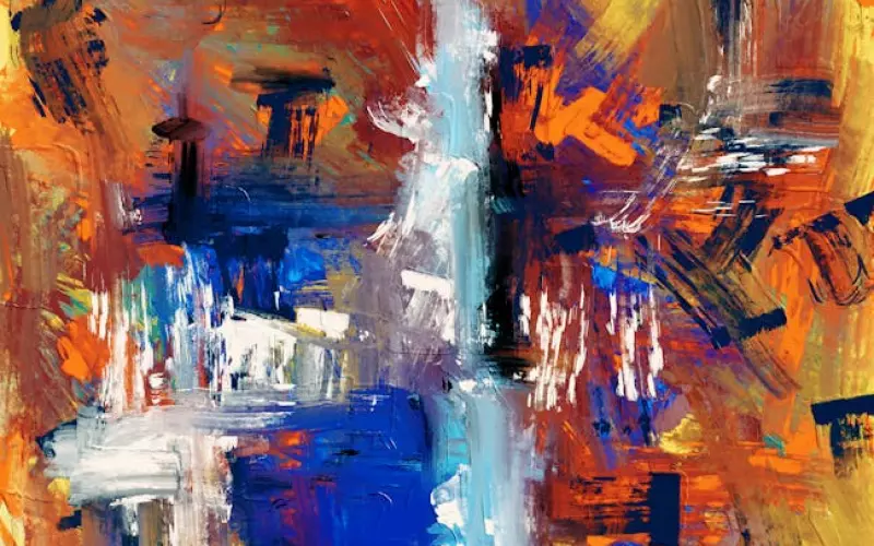 跟前任的现任聊和前任的事犯法吗(爱着现任的男人对前任特别心酸)