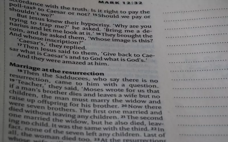 无爱的婚姻还有必要维持吗(无交流的婚姻能维持多久)