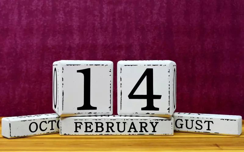 要求男朋友每个月情人节送花 很过分吗？