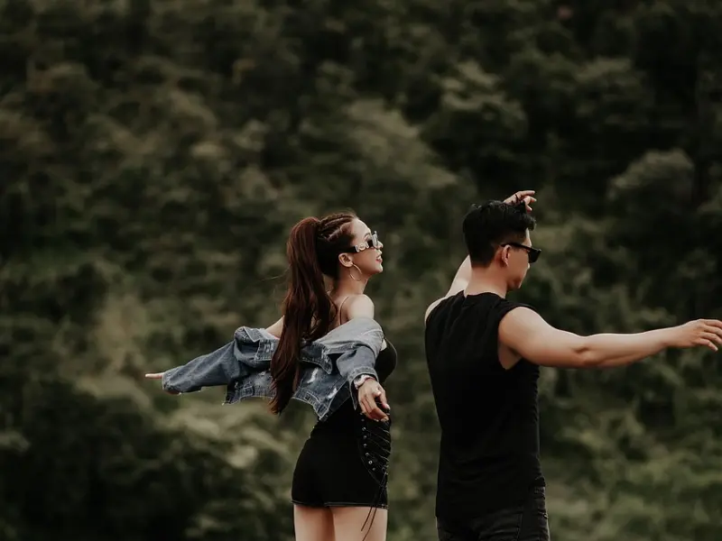 ​不就是被劈腿了么，有什么大不了的~