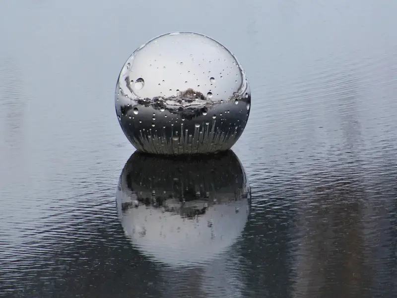 联不联系不重要，心里有你才重要！彼此的信任才是最真挚的感情！