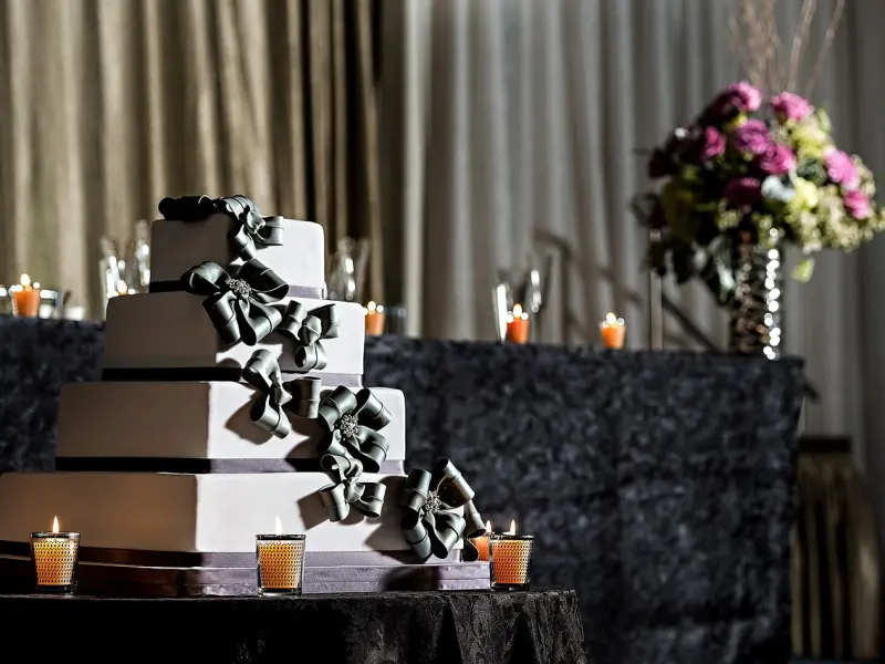 都是因为我太冲动把女友气走了，现在他把我拉黑了，有什么办法可以挽回她