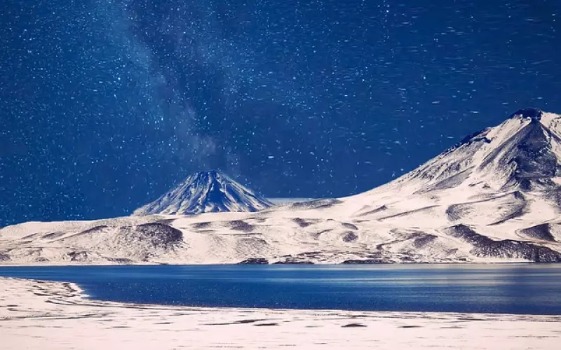 分手一个月了，该怎样挽回前男友的心？