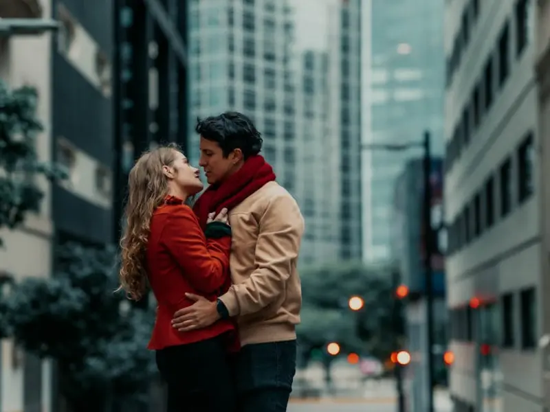 分手一个月了，该怎样挽回前男友的心？