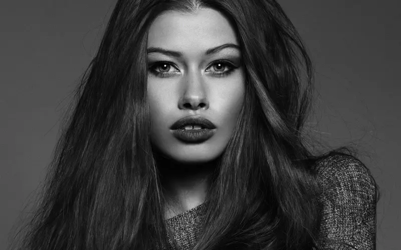 和女生聊天聊的很好，可是约她约不出门怎么办？