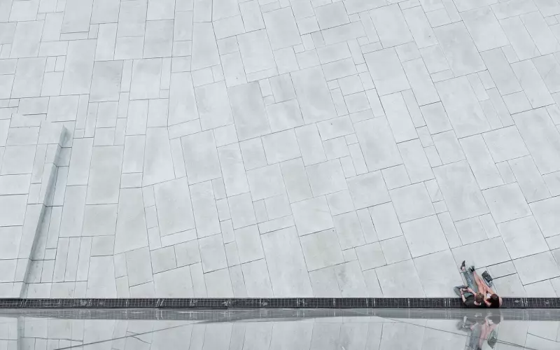 不离不弃，不容易